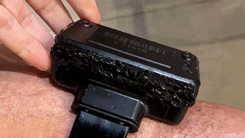 Tornozeleira apresentava sinais de avaria. Foto: Seap/Divulgação