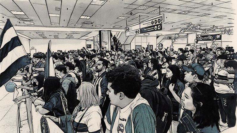 Torcedores do Coritiba comemoram título no aeroporto (Foto: Reprodução/Coritiba)