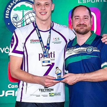 Jogador de vôlei fica tetraplégico e família abre vaquinha