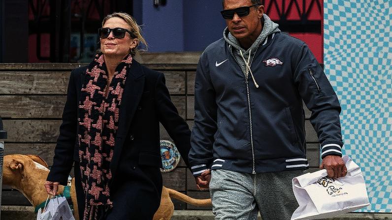 Amy Robach and T.J. Holmes were snapped walking in New York City on Wednesday, and she wore her massive engagement ring. TheImageDirect.com