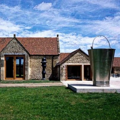 Hauser & Wirth é acusado de violar sanções britânicas contra a Rússia