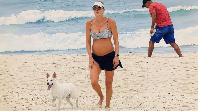 Betina Schmidt grávida — Foto: Fabrício Pioyani/ Agnews