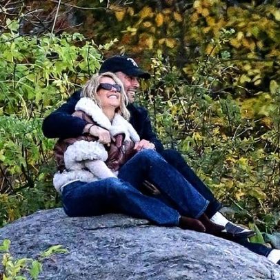 Sydney Sweeney troca carinhos com produtor rival de Taylor Swift em Nova York