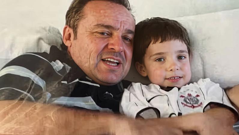 Filho de Gugu compartilha álbum raríssimo no dia que completa 6 anos da morte do pai — Foto: Reprodução/Instagram