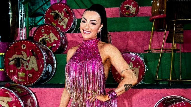 Juju Salimeni muda dieta para ganhar 3 kg até o carnaval — Foto: Vittor Batistta