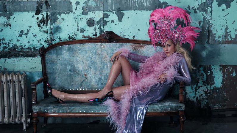 Elizabeth Berkley revisited her most iconic role in a spectacular new Betsey Johnson holiday campaign.