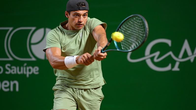 Guto Miguel e Victória Barros estreiam bem em J500 no México