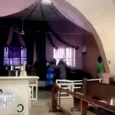 Ataque armado à igreja na Nigéria é transmitido ao vivo