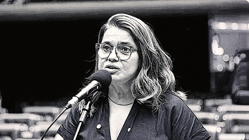 Deputada federal fica inelegível por compra de votos em 2024