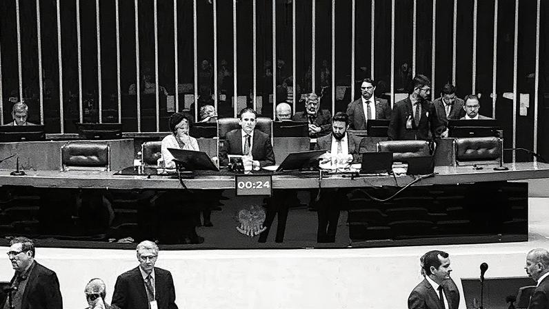 Câmara aprova PEC que proíbe a extinção de tribunais de Contas