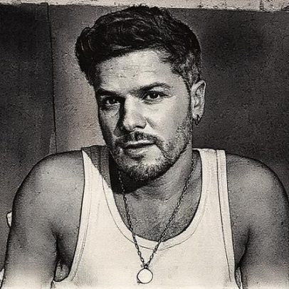 Mickael Carreira é internado no hospital no meio da noite