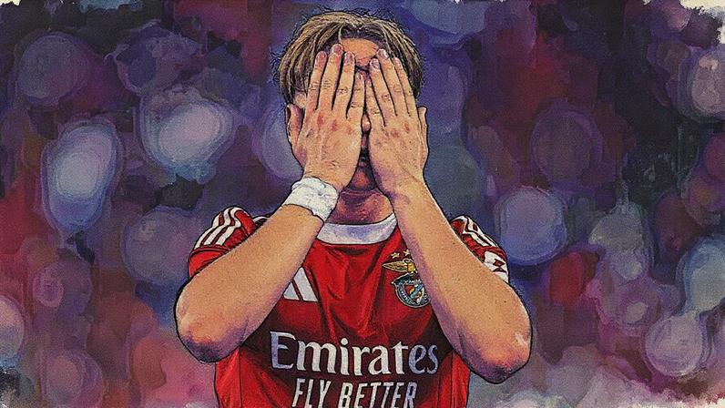 Schjelderup tapa o rosto durante o festejo do golo marcado ao Nice, na Luz