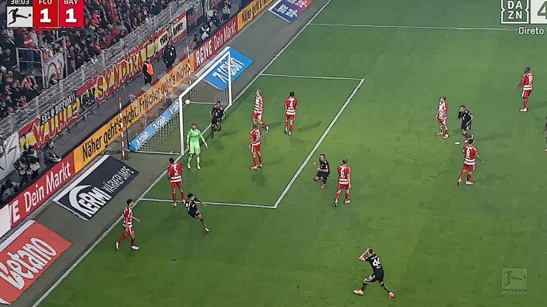 O incrível golo de Luis Díaz no Union Berlim-Bayern: Stanisic até levou as mãos à cabeça