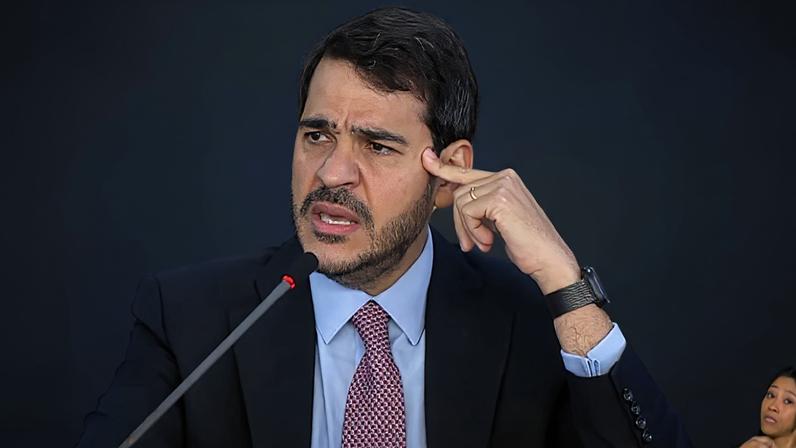 Messias pode ser convocado para explicar omissão da AGU sobre irmão de Lula