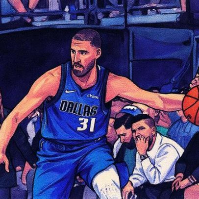 Klay Thompson erra arremesso inusitado ao jogar a bola para trás