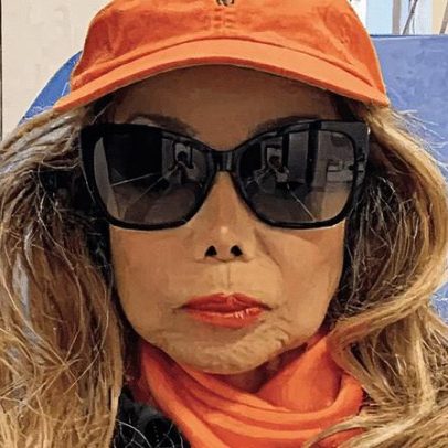 La Toya Jackson assusta fãs com vídeo enigmático de consultório médico