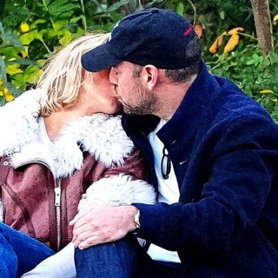 Sydney Sweeney e Scooter Braun se beijam no Central Park