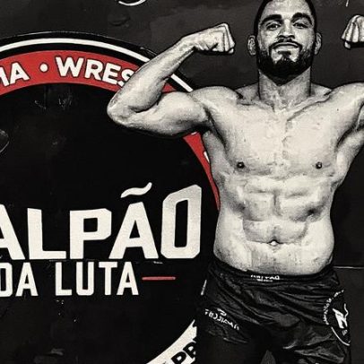 Brasileiro leva mata-leão e cai no UFC de Doha, veja o vídeo