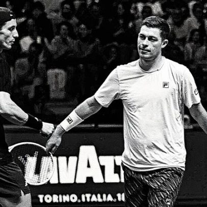 Salisbury e Skupski mantêm invencibilidade e chegam às semifinais