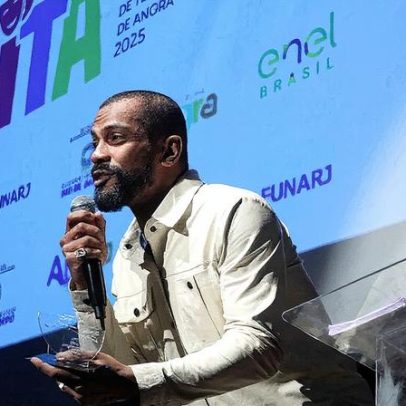 Samuel de Assis se emociona ao conquistar primeiro prêmio em 26 anos de carreira