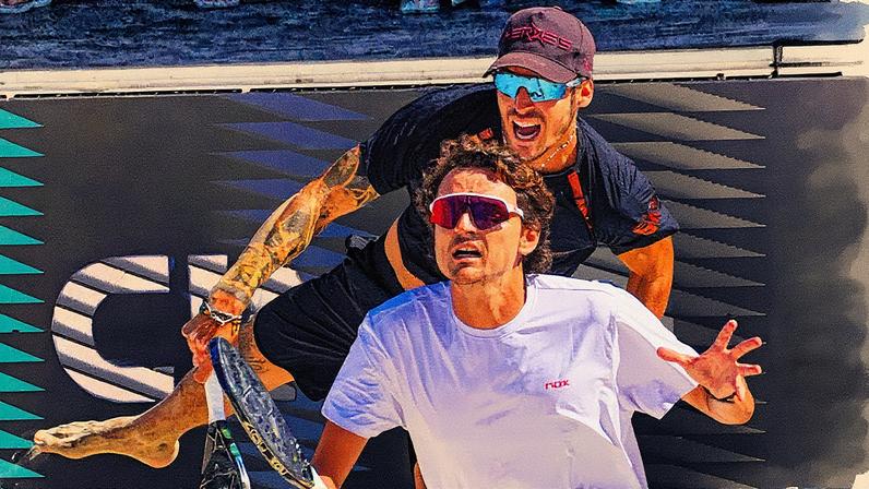 Spoto no saque e Gianotti na frente (Foto: G2 Filmes/ITF BT400 Balneário Camboriú)