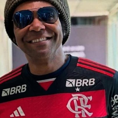 Thalles Roberto canta hino do Flamengo em evento gospel