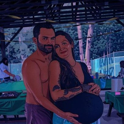 Penn Badgley e Domino Kirke quase se separaram após dois abortos