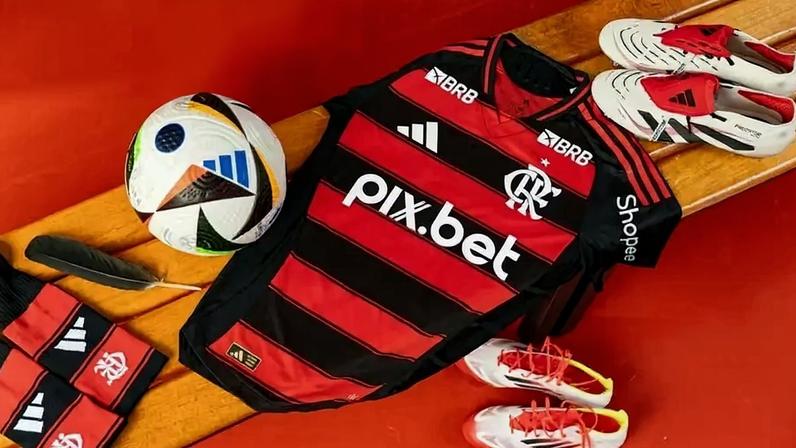 Uniforme do Flamengo lançado para a temporada 2025 (Foto: Divulgação / Adidas)