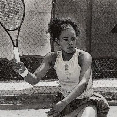 Victória é finalista em simples e conquista primeiro título nas duplas