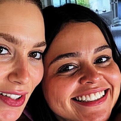 Assessora realiza combo de cirurgias plásticas patrocinada por Virginia Fonseca